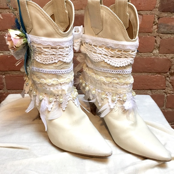 VINTAGE ALTERED White Leather Cowgirl Boots - Picture 5 of 8